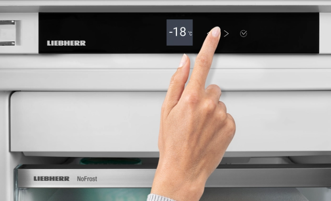  Touch display 